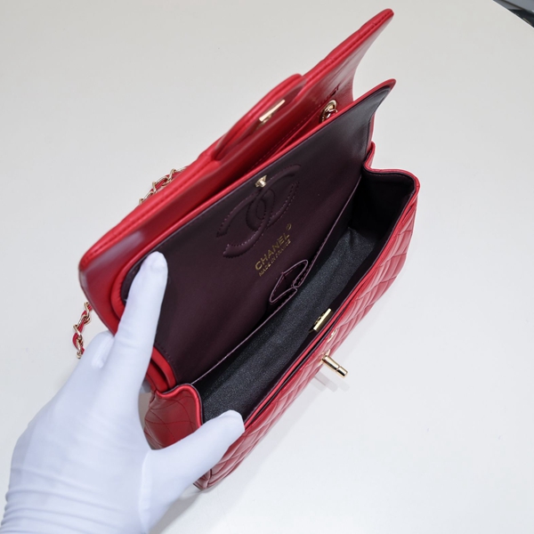 シャネルバッグ着用イメージ